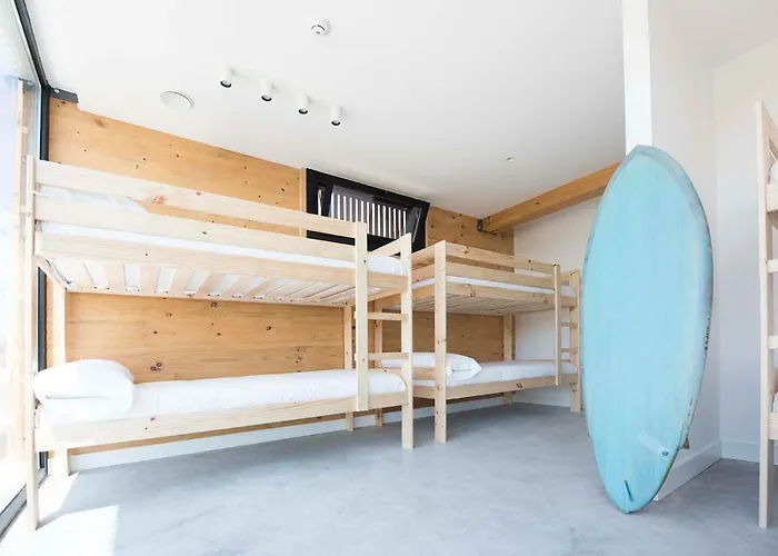 Moana Eco Surf House *