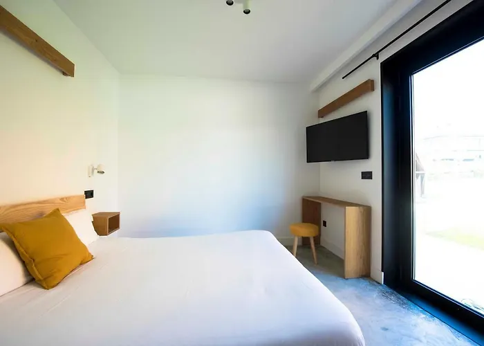 Moana Eco Surf House * Sopelana