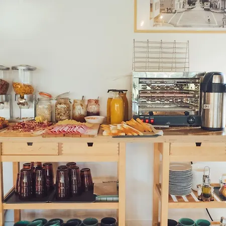 Moana Eco Surf House *