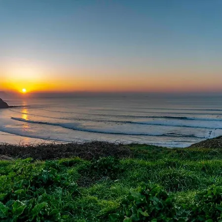 Moana Eco Surf House Hostel