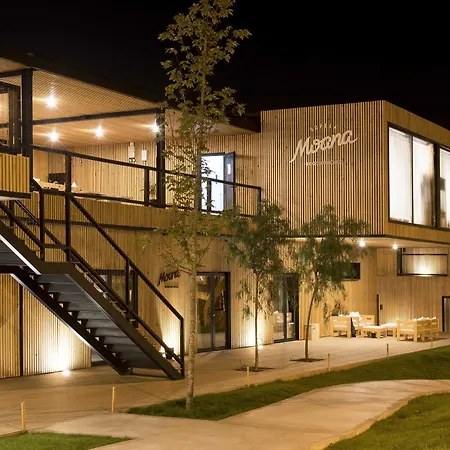 Moana Eco Surf House