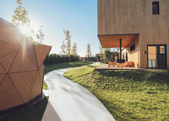 Moana Eco Surf House * Sopelana