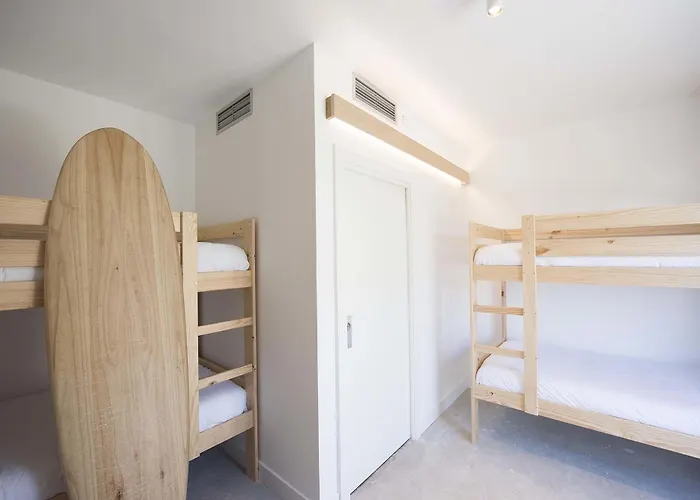 Moana Eco Surf House