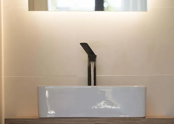 Moana Eco Surf House * Sopelana